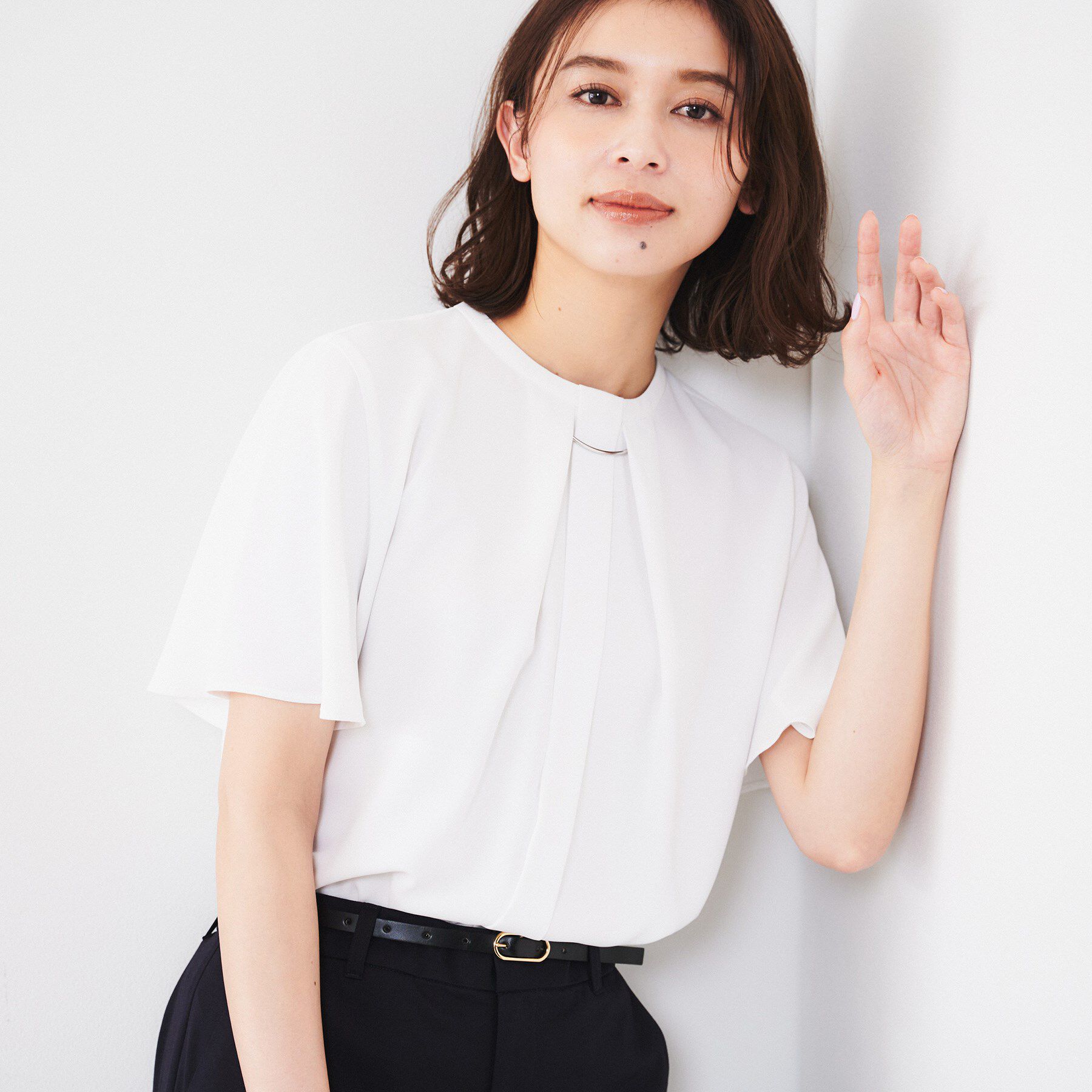 UNTITLED「【通勤／二の腕カバー】メタルパーツブラウス」|シャツ・ブラウス|