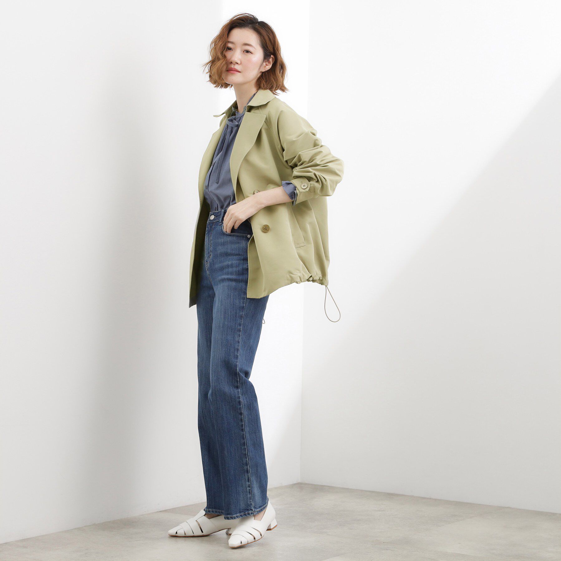 grove「【貴島明日香さん着用】【撥水／シルエット2WAY】軽やかミドルトレンチコート」|トレンチコート|