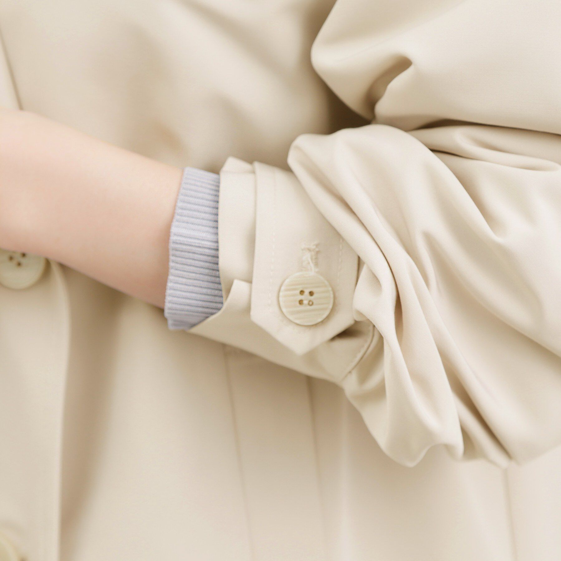 grove「【貴島明日香さん着用】【撥水／シルエット2WAY】軽やかミドルトレンチコート」|トレンチコート|