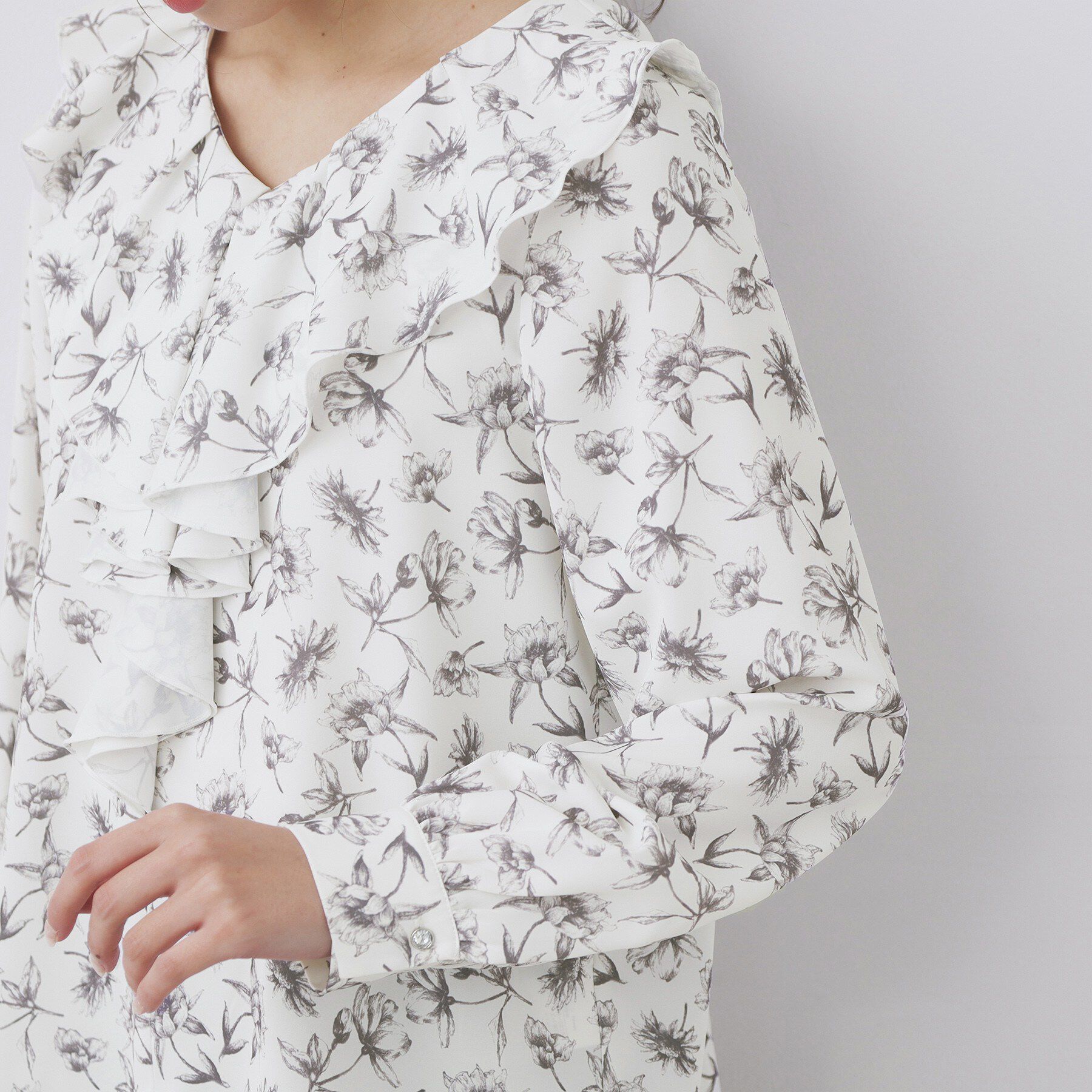 index「ラッフルフリルブラウス【洗濯機OK/イージーアイロン】」|シャツ・ブラウス|