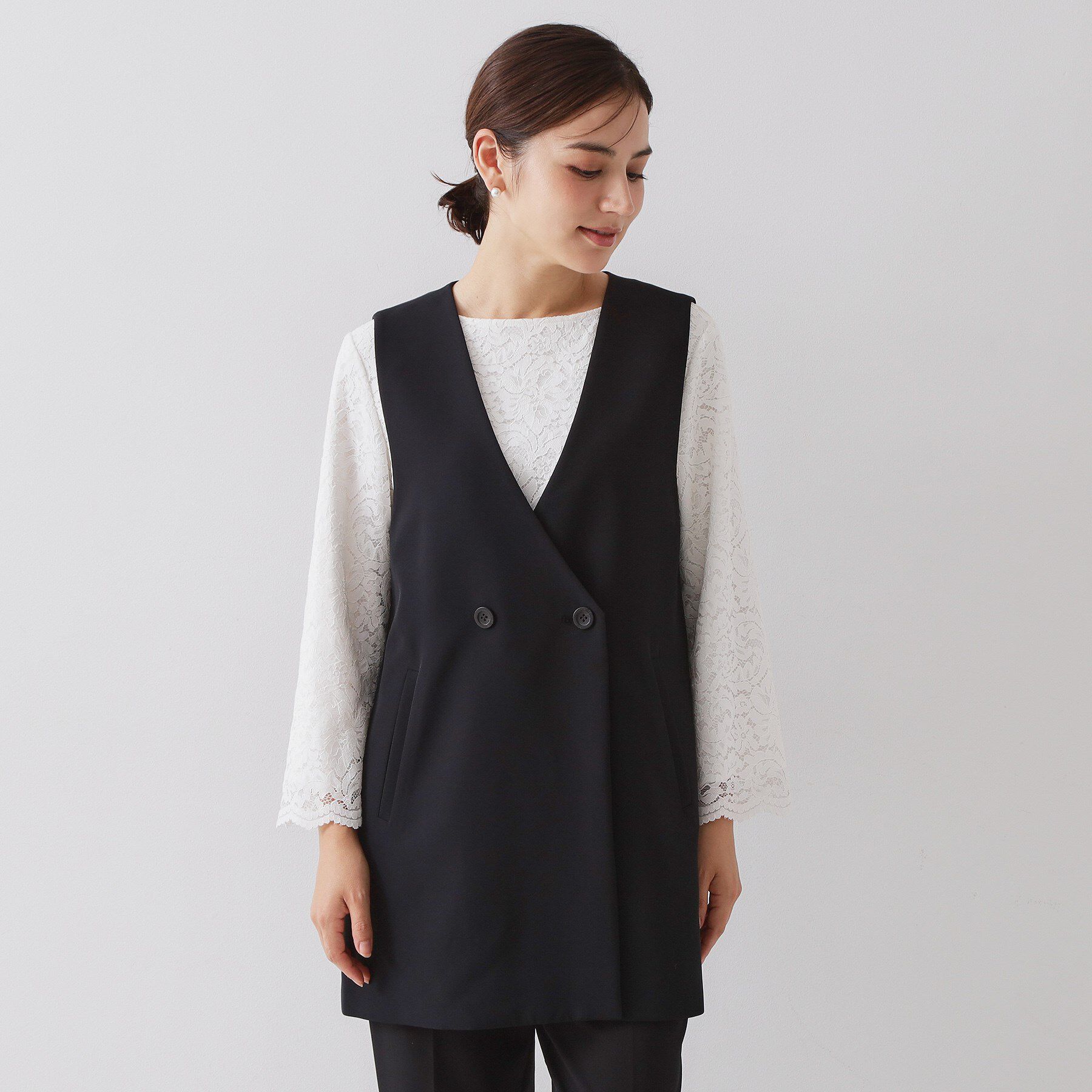 OPAQUE.CLIP「≪通勤・セレモニー対応≫Vネックミドルジレ【洗濯機OK】」|ベスト・ジレ|