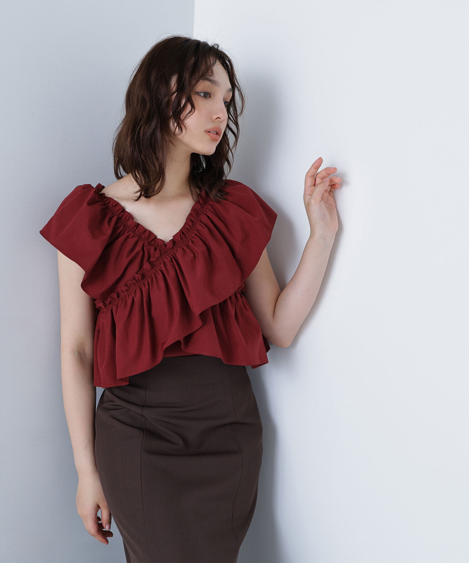  「クロスフリルギャザーブラウス」|シャツ・ブラウス|バーガンディ1