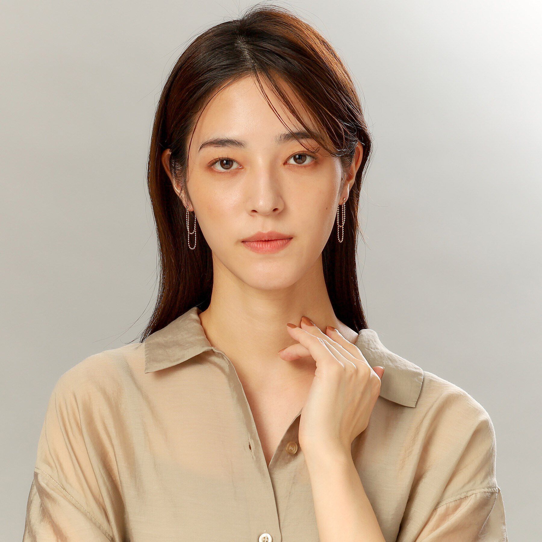 COCOSHNIK「K10ボールチェーンドレープ フープピアス」|ピアス|