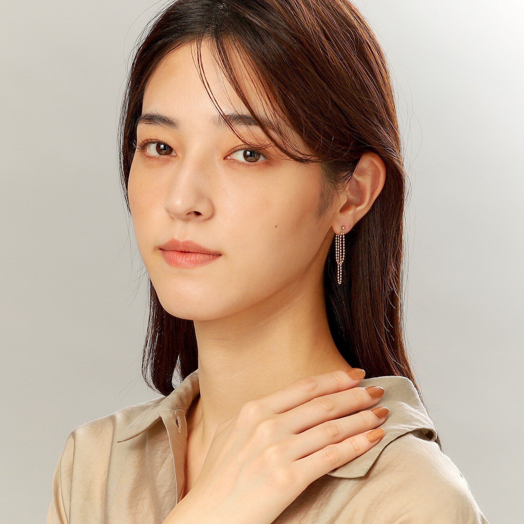 COCOSHNIK「K10ボールチェーンドレープ フープピアス」|ピアス|