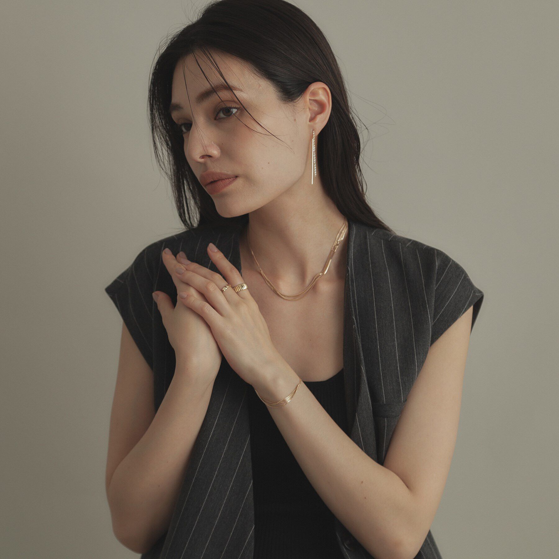 COCOSHNIK「K10キヘイアシンメトリードレープ ブレスレット」|ブレスレット・バングル|