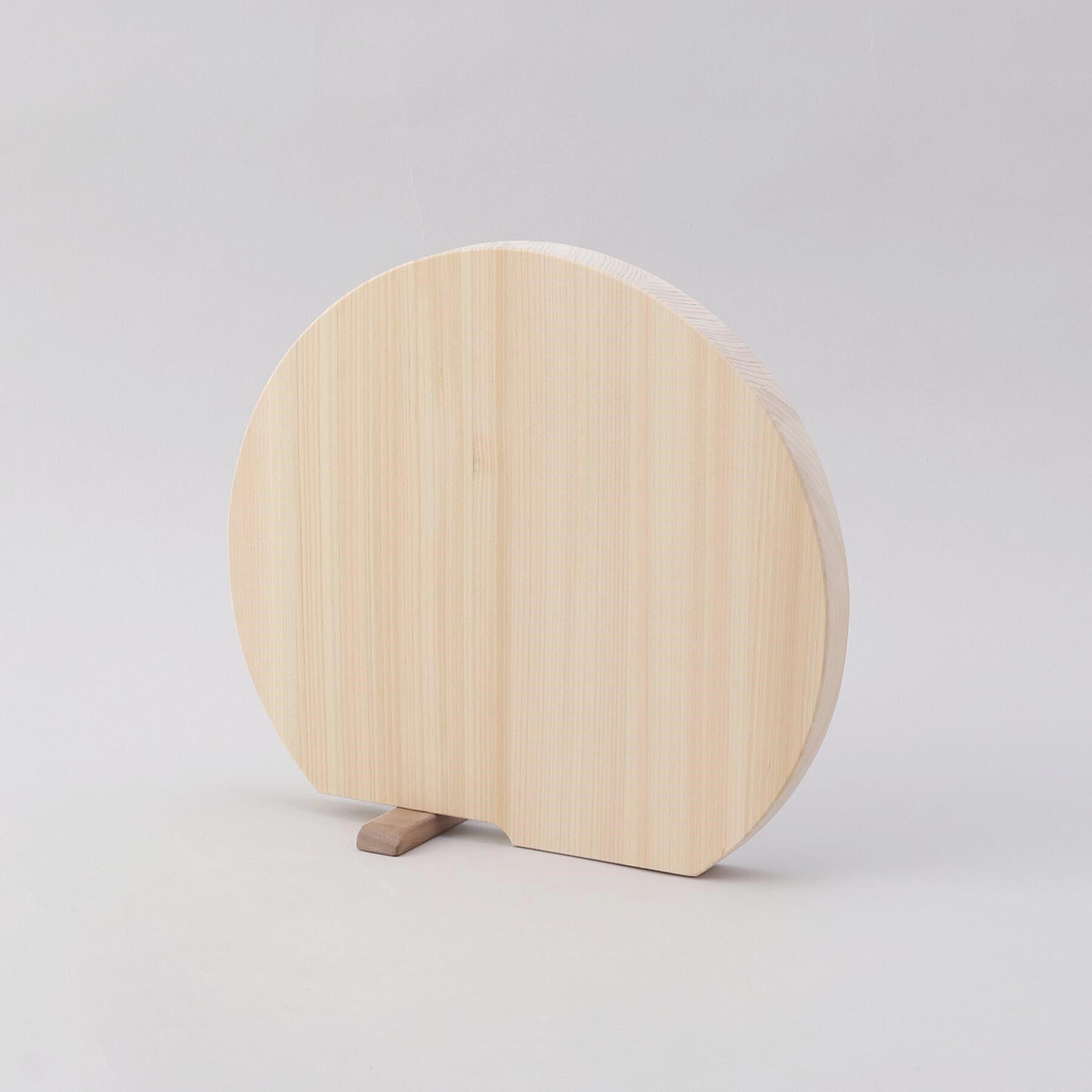 212 KITCHEN STORE「HIDANOKI 立つまるいまな板 S」|食器・キッチングッズ|