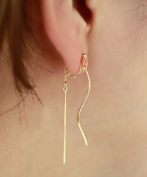 colleca la「ループフィット・ウェーブ＆ストレートバーのイヤリング」|イヤリング|