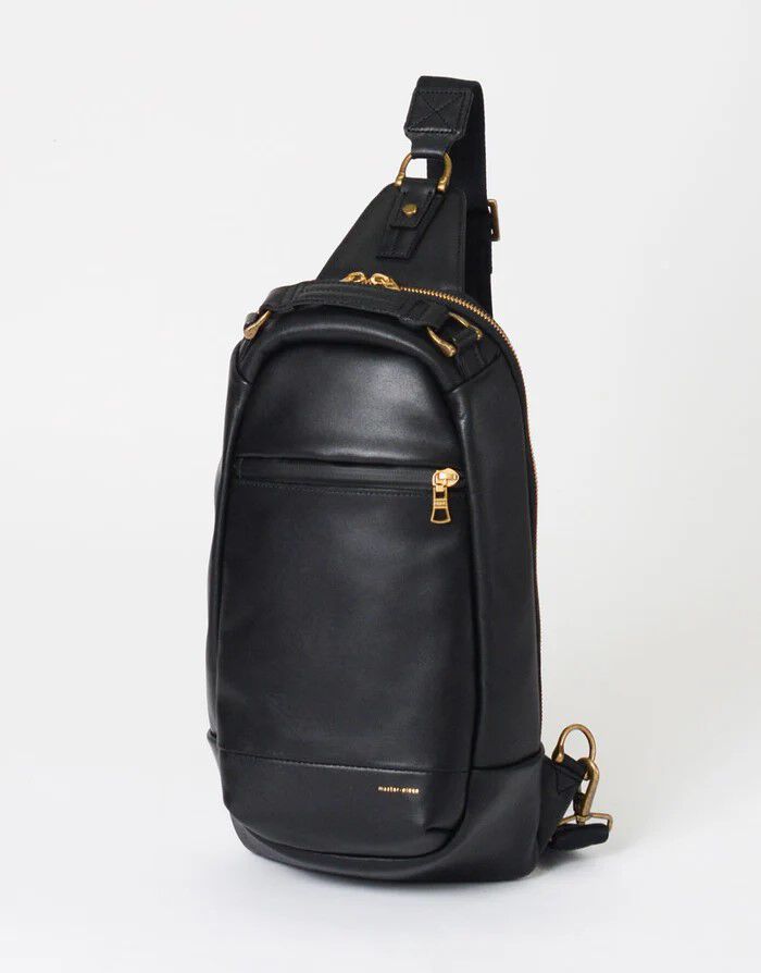 master-piece「gloss スリングバッグ」|ショルダー・メッセンジャー|クロ