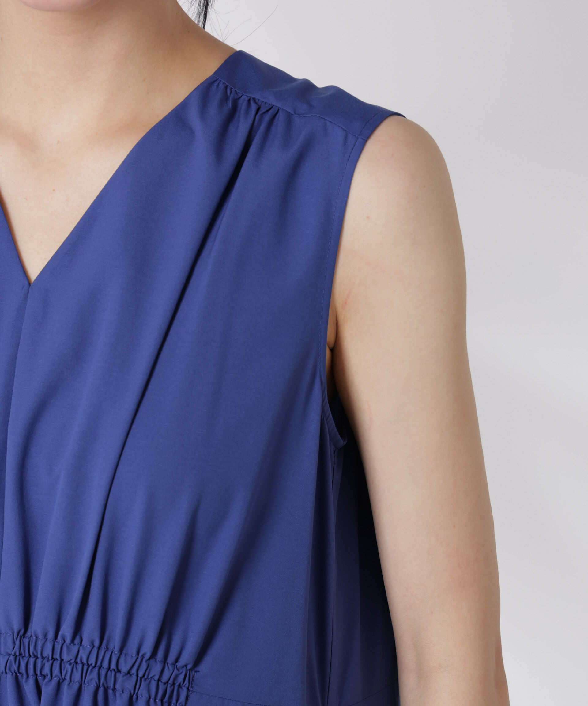 nano･universe「MINOTECH(R)Vネックギャザーティアードワンピース」|ワンピース|