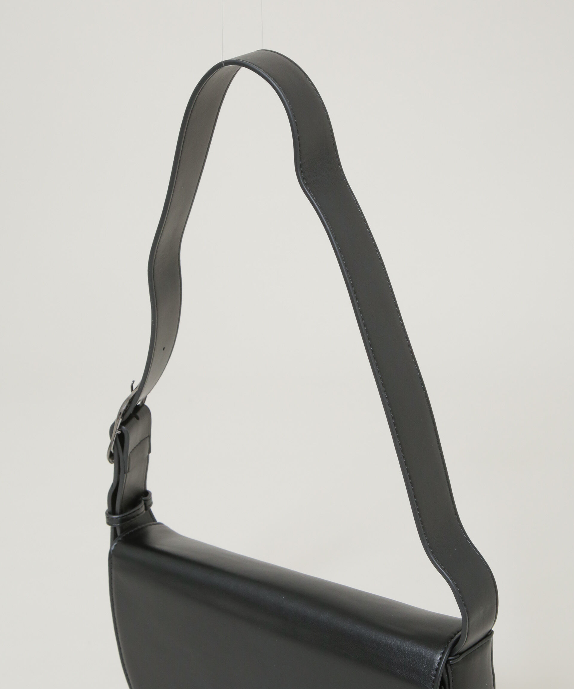 nano･universe「HVISK/Cliff」|ショルダー・メッセンジャー|