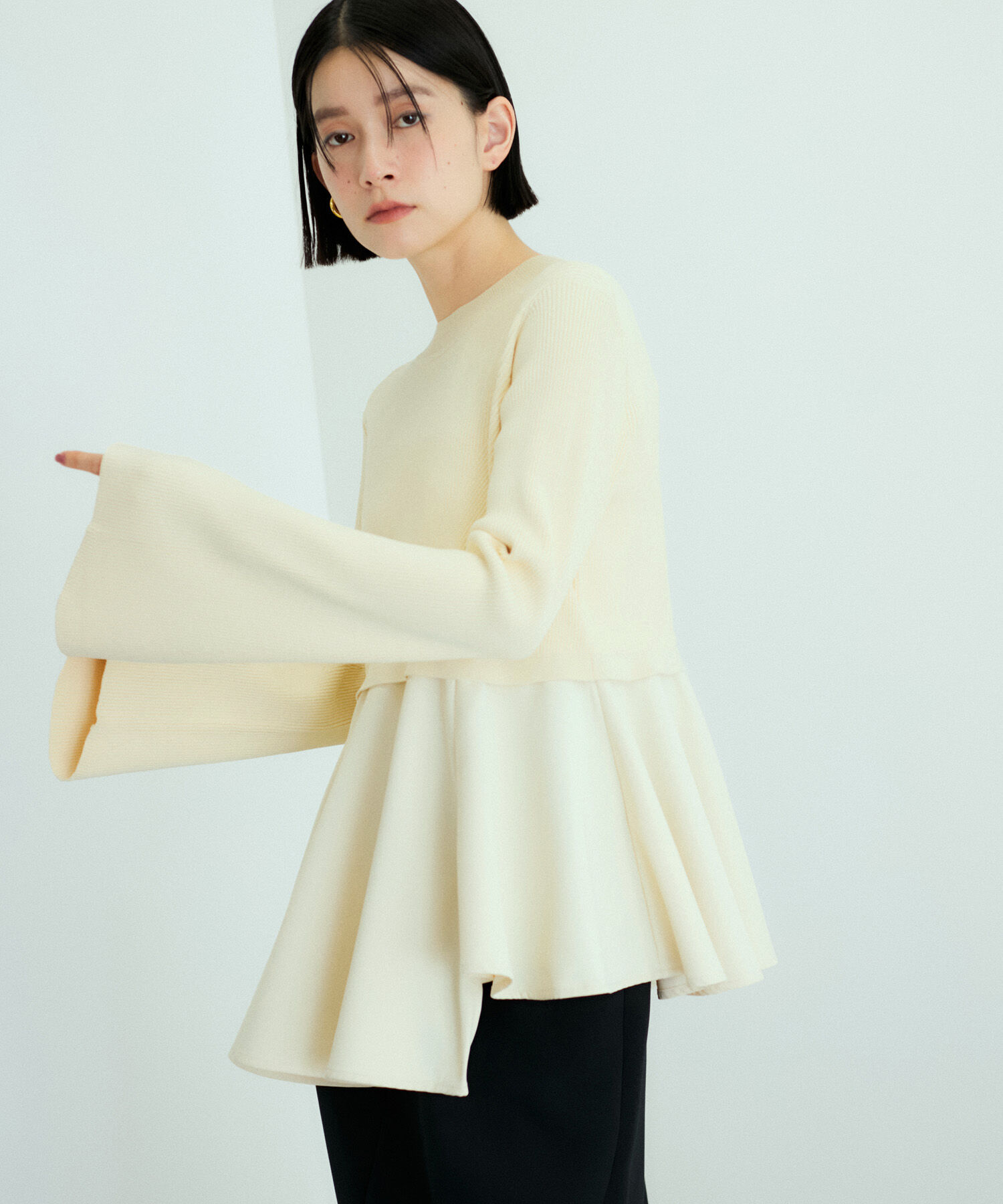 ADAM ET ROPE'「【サステナブル】・【オケージョン】・【洗える】ペプラムコンビニットプルオーバー」|ニット・セーター|