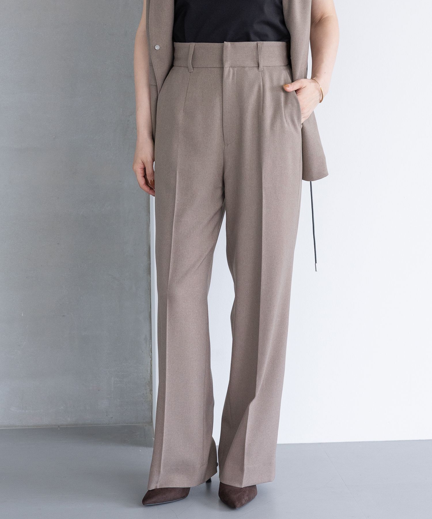 A part by 「【セットアップ対応】Ｗライクストレートパンツ」|スラックス|