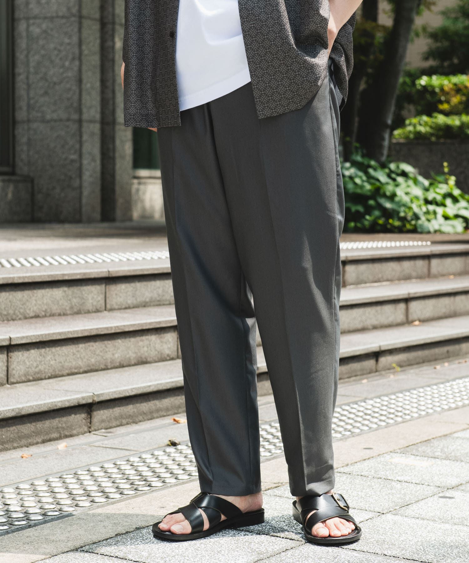 URBAN RESEARCH DOORS「TRストレッチテーパードトラウザー」|その他|ブルー系その他