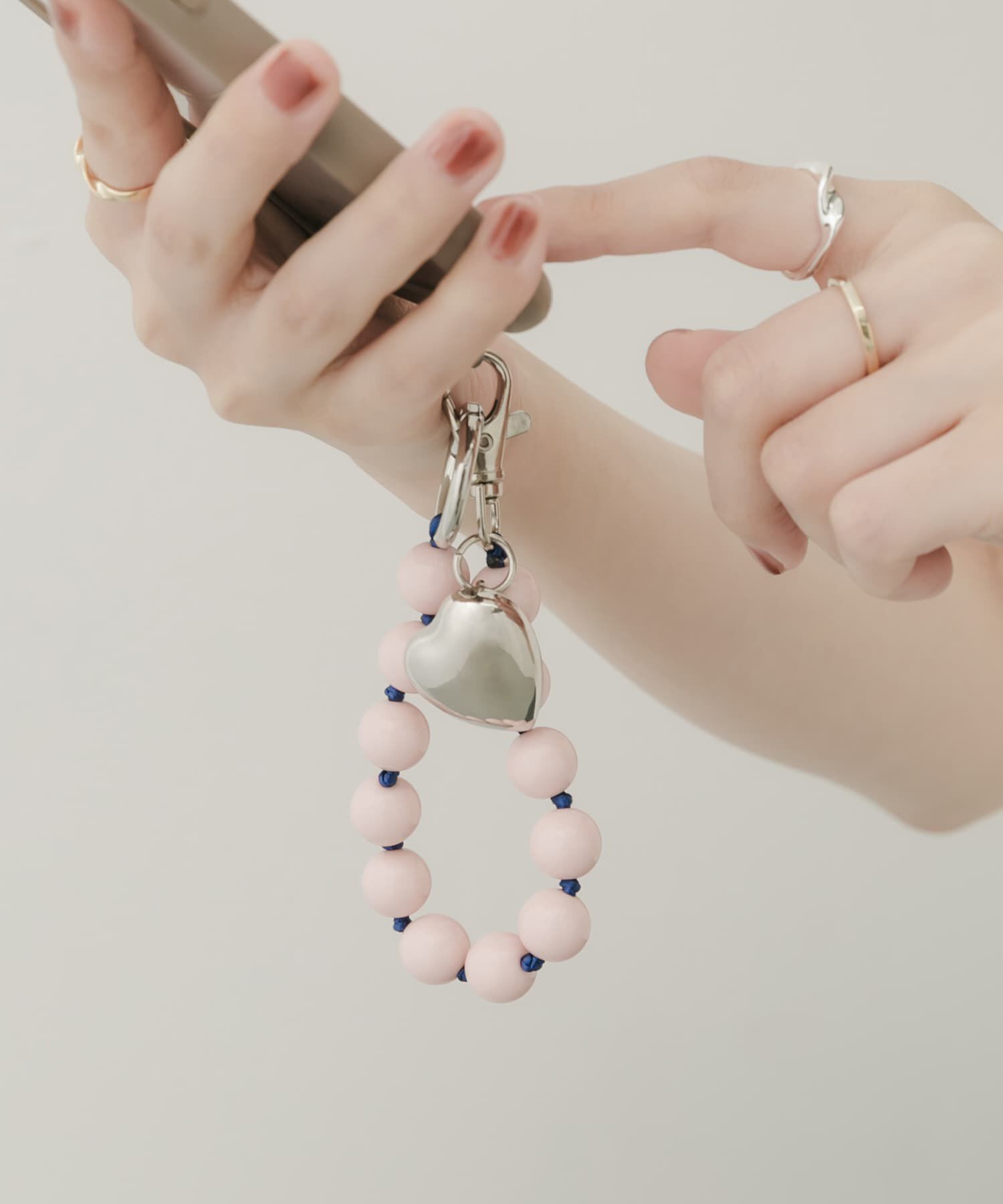 SMELLY「カラーボールミニミラーキーチェーン」|チャーム・キーホルダー|ピンク