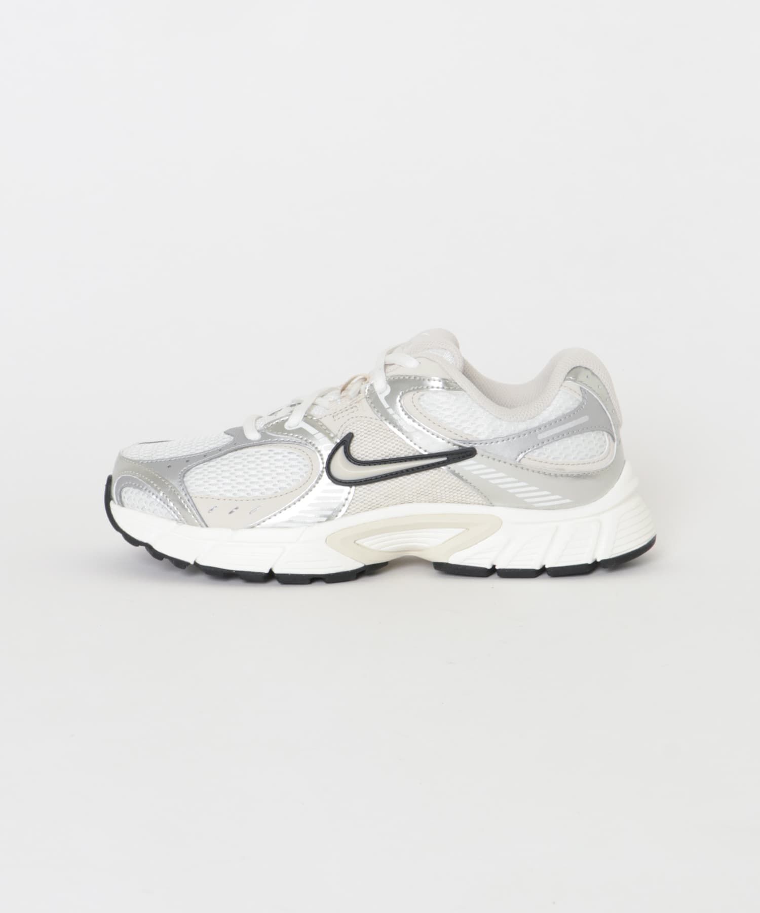 URBAN RESEARCH DOORS「NIKE　V5 RNR」|スニーカー|ホワイト