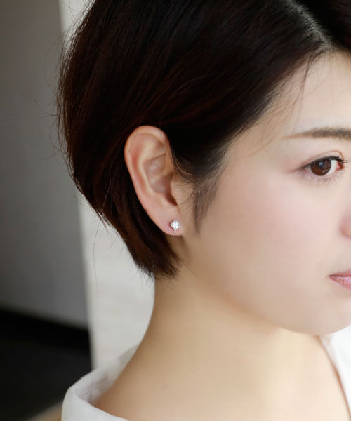 colleca la「ループフィット・スクエアビジューのイヤリング」|イヤリング|