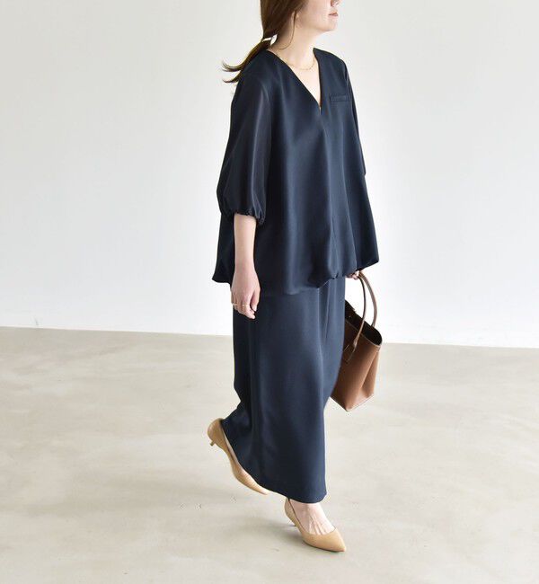 quaranciel「《予約》quaranciel:〈洗濯機可能〉Vネック 6分袖 ブラウス & Iライン スカート セットアップ」|ワンピース|