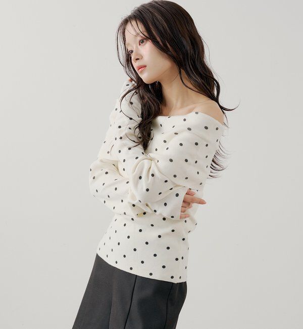  「【SALON by Chico】ドットプリントオフショルニット」|ニット・セーター|