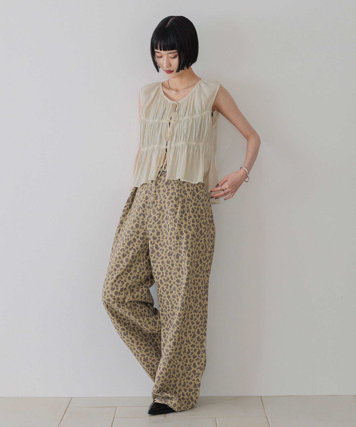 LOWRYS FARM「ヨウリュウシャーリングノースリーブ」|シャツ・ブラウス|