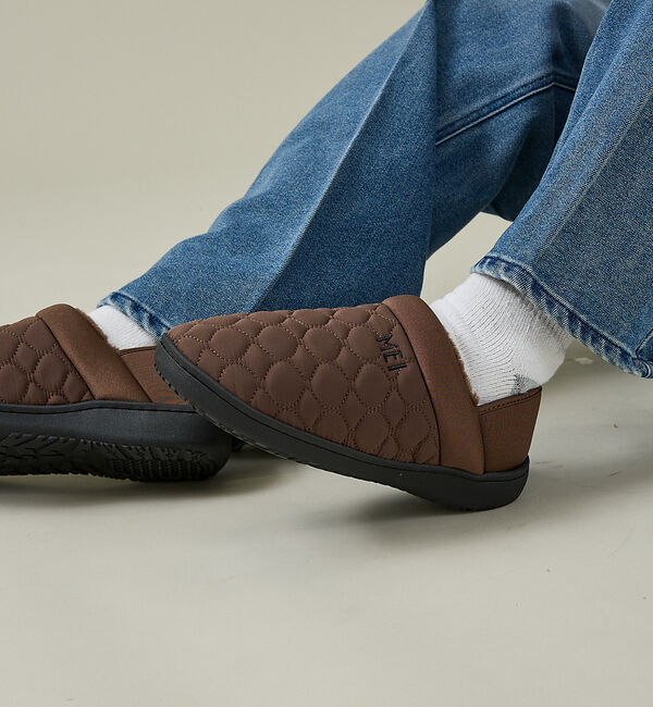 ABAHOUSE「【MEI / メイ】ロゴ刺繍 内起毛 ウォーム キルティング ワンマイル サンダ」|スニーカー|ブラウン