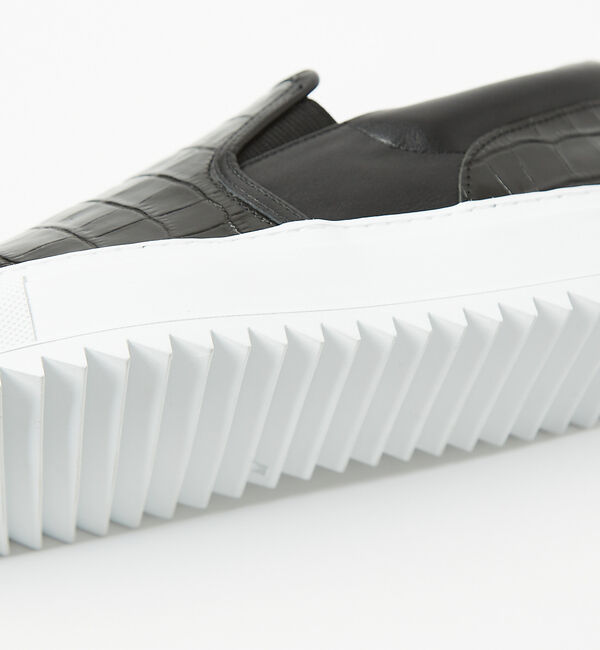 alfredoBANNISTER「【Margome sole】シャークソール クロコダイル柄 レザー スニーカー」|スニーカー|