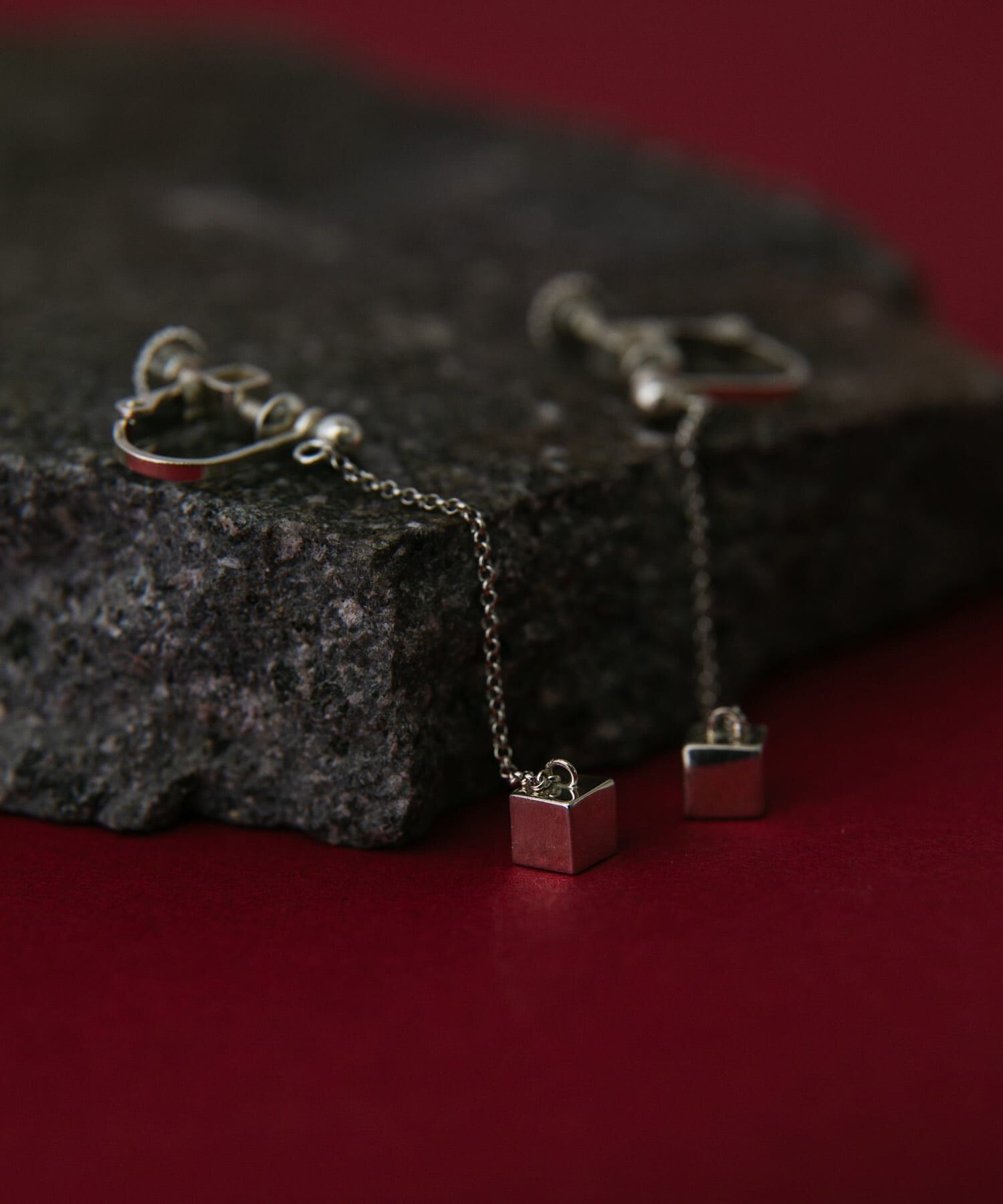 SMELLY「SMELLY so　cube chain earring」|イヤリング|シルバー