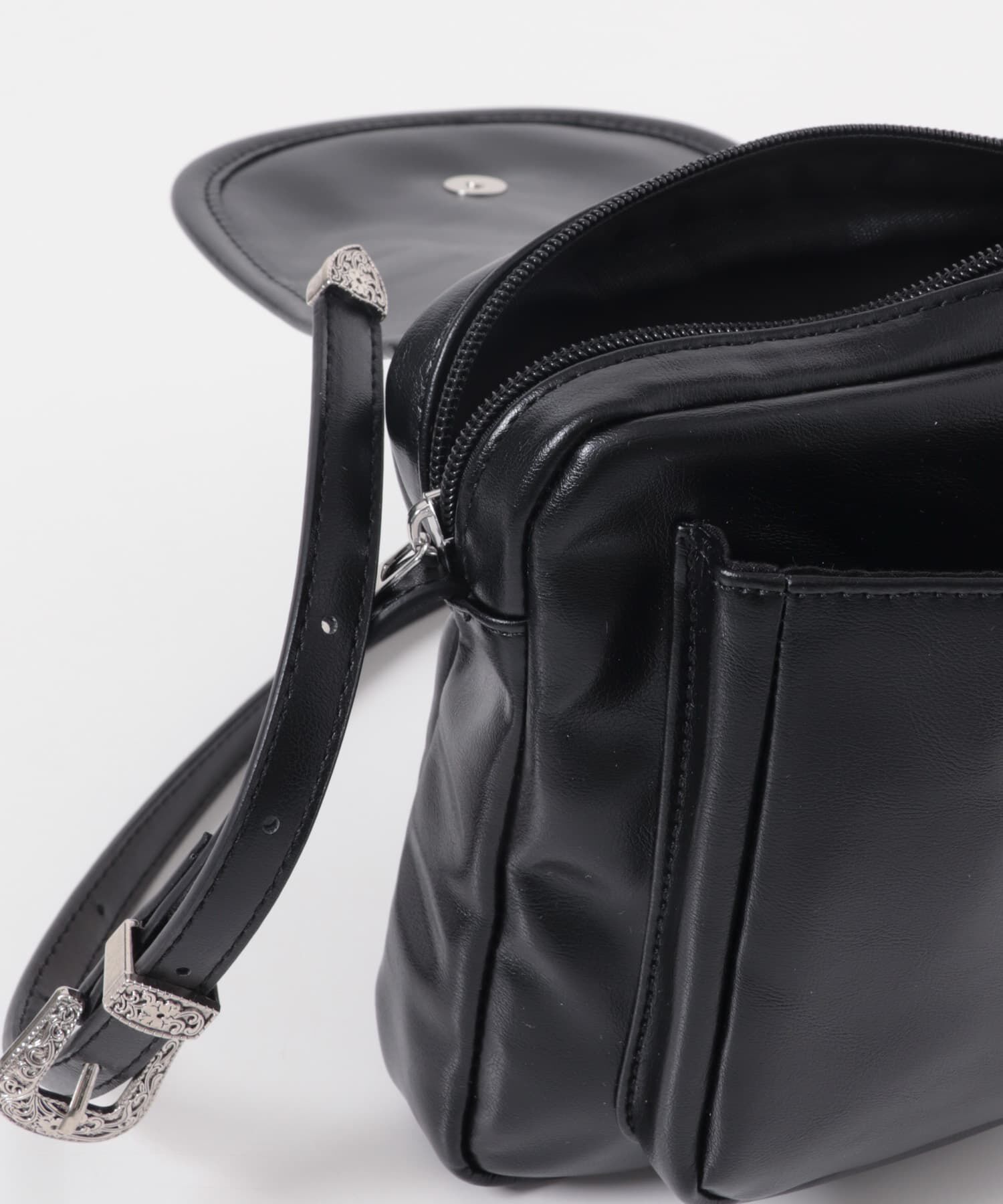 SENSE OF PLACE by URBAN RESEARCH「スクエアフラップミニショルダー」|ショルダー・メッセンジャー|