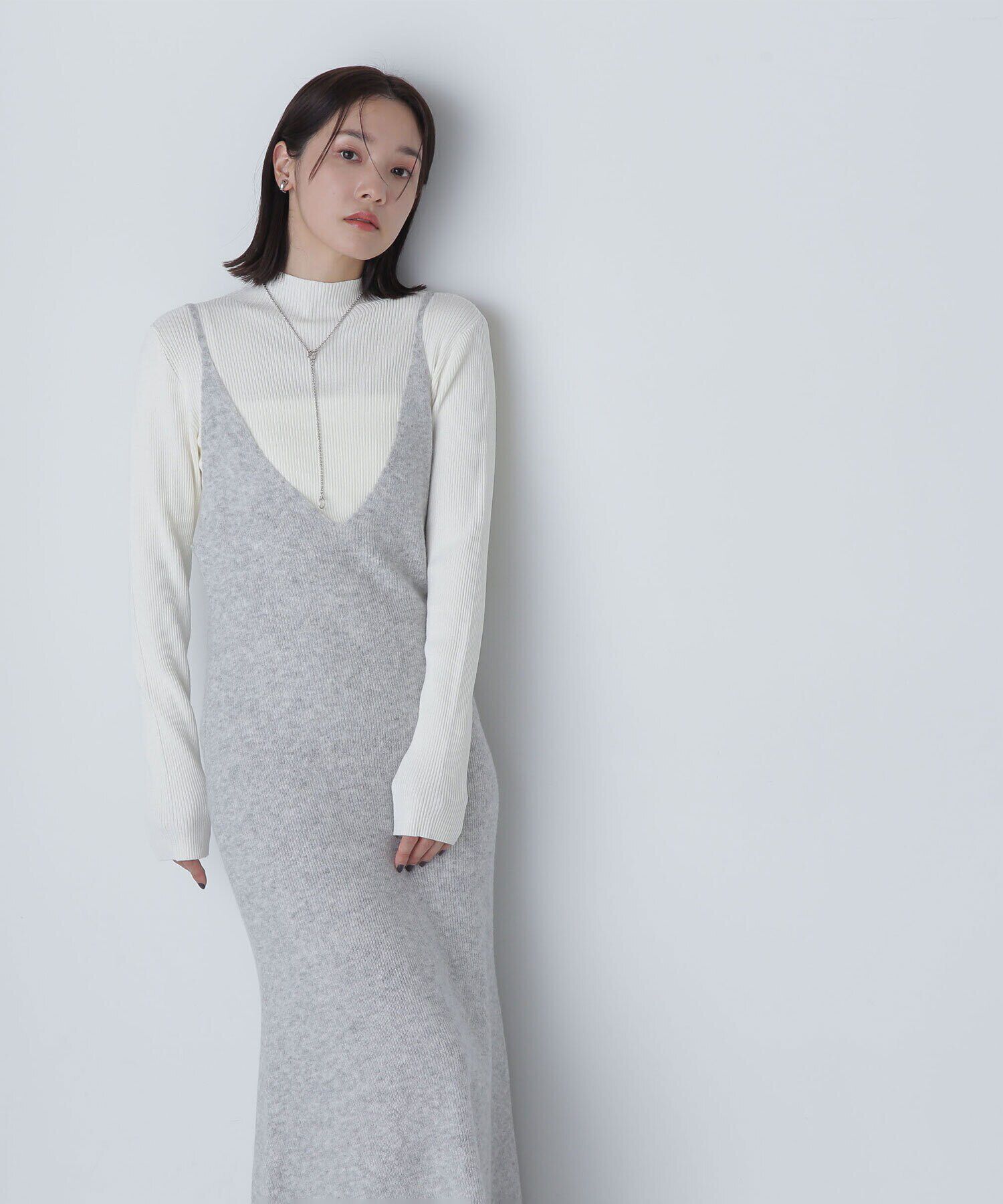  「ニットキャミワンピースセット」|ワンピース|オフ&times;グレー