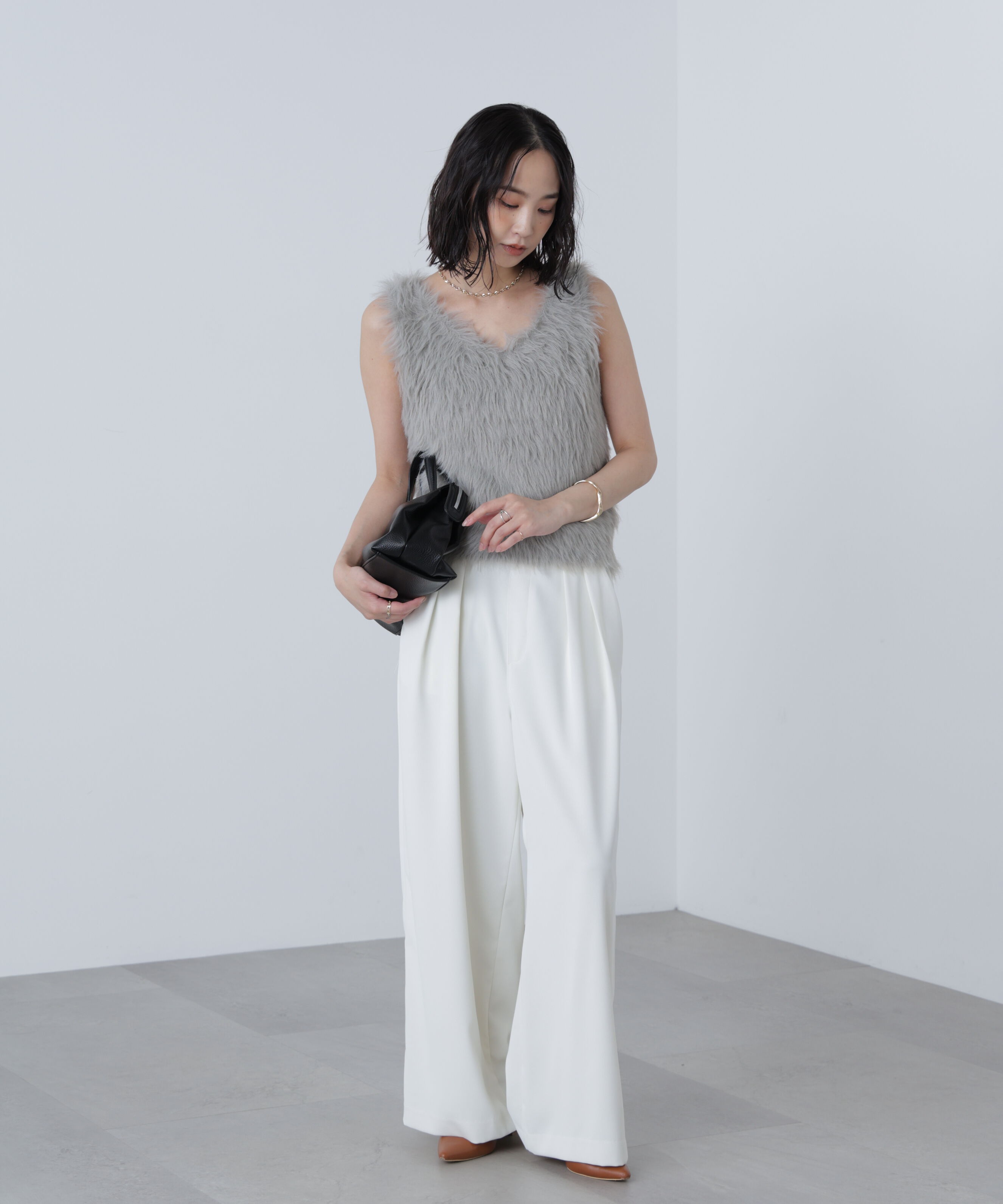  「ロングシャギーノースリニット」|ニット・セーター|