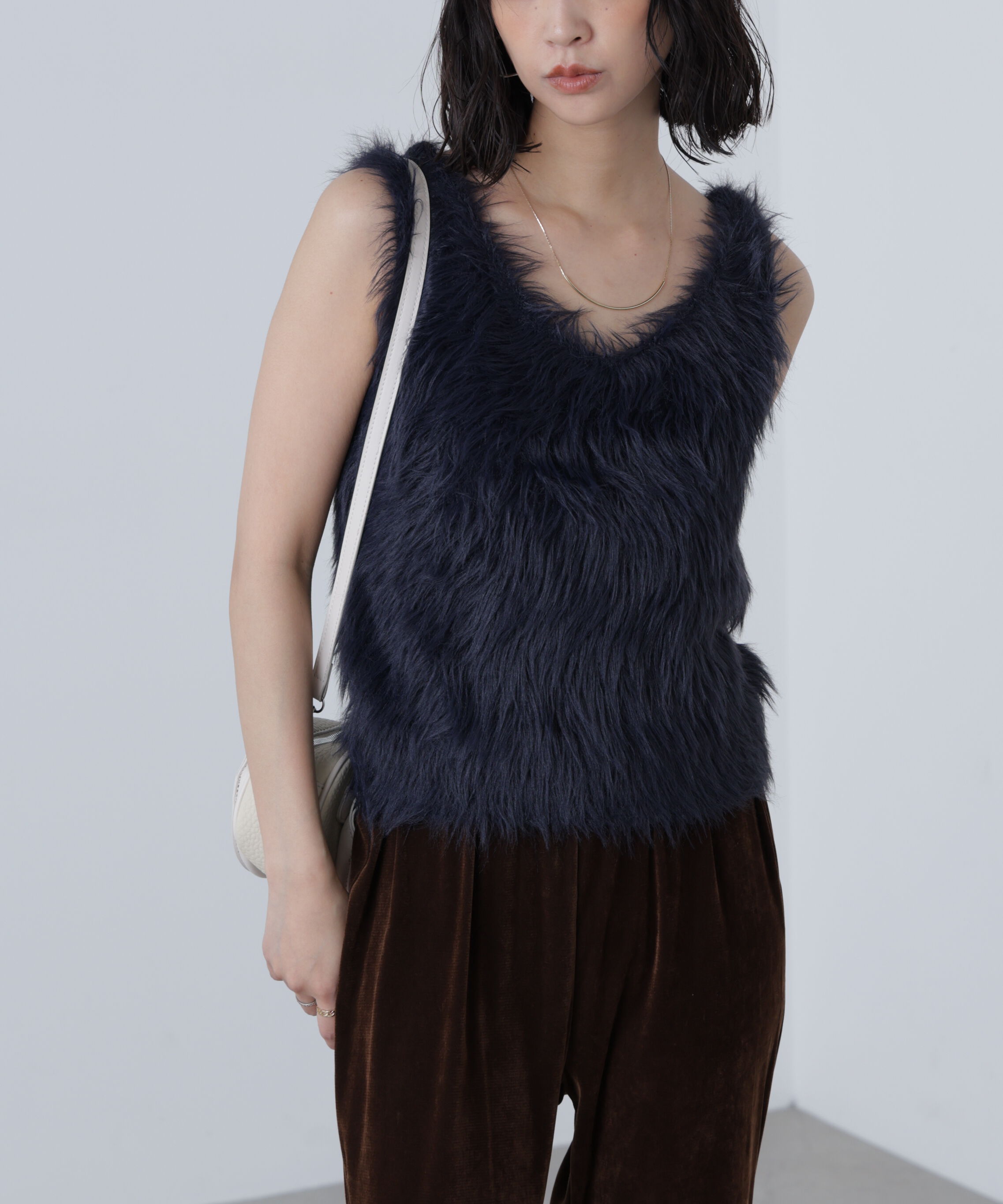  「ロングシャギーノースリニット」|ニット・セーター|