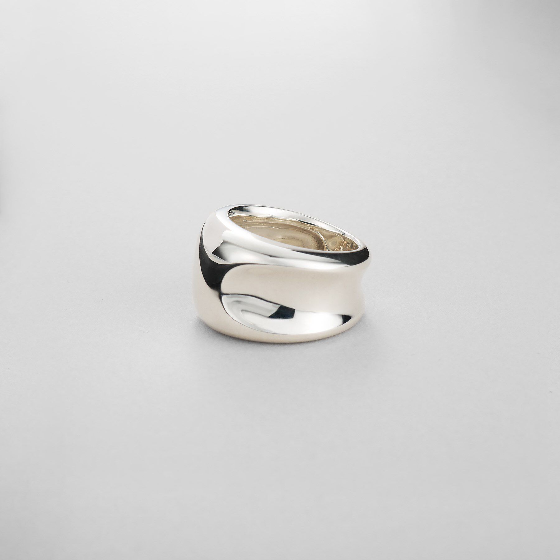 COCOSHNIK ONKITSCH「シルバー コンケイブリング」|リング|シルバー(600)