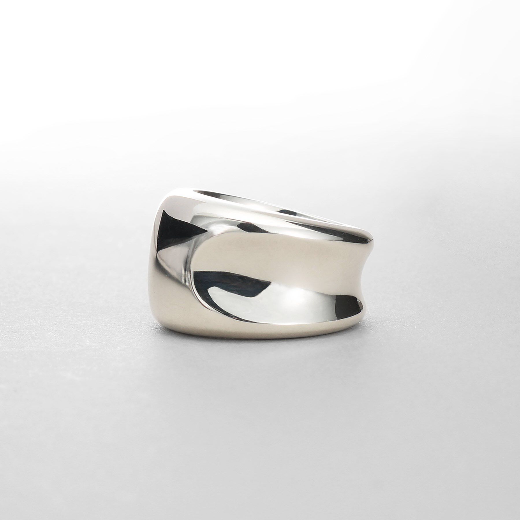 COCOSHNIK ONKITSCH「シルバー コンケイブリング」|リング|