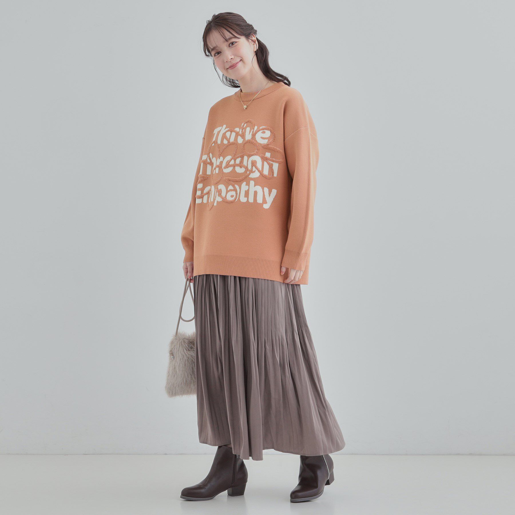 SHOO･LA･RUE「【体型カバー】ちくちくしにくい お花ロゴジャカードスウェットライクニット」|ニット・セーター|