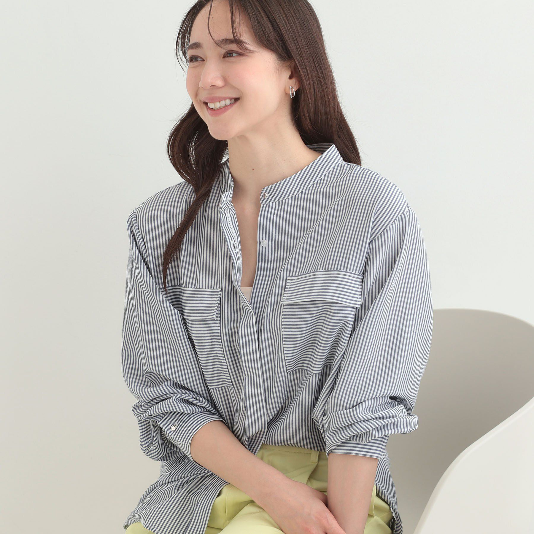 SHOO･LA･RUE「【洗濯後しわになりにくい/S-LL/UV】きれいめにもラフにも　フラップポケットがポイントのバンドカ」|シャツ・ブラウス|ネイビー(394)