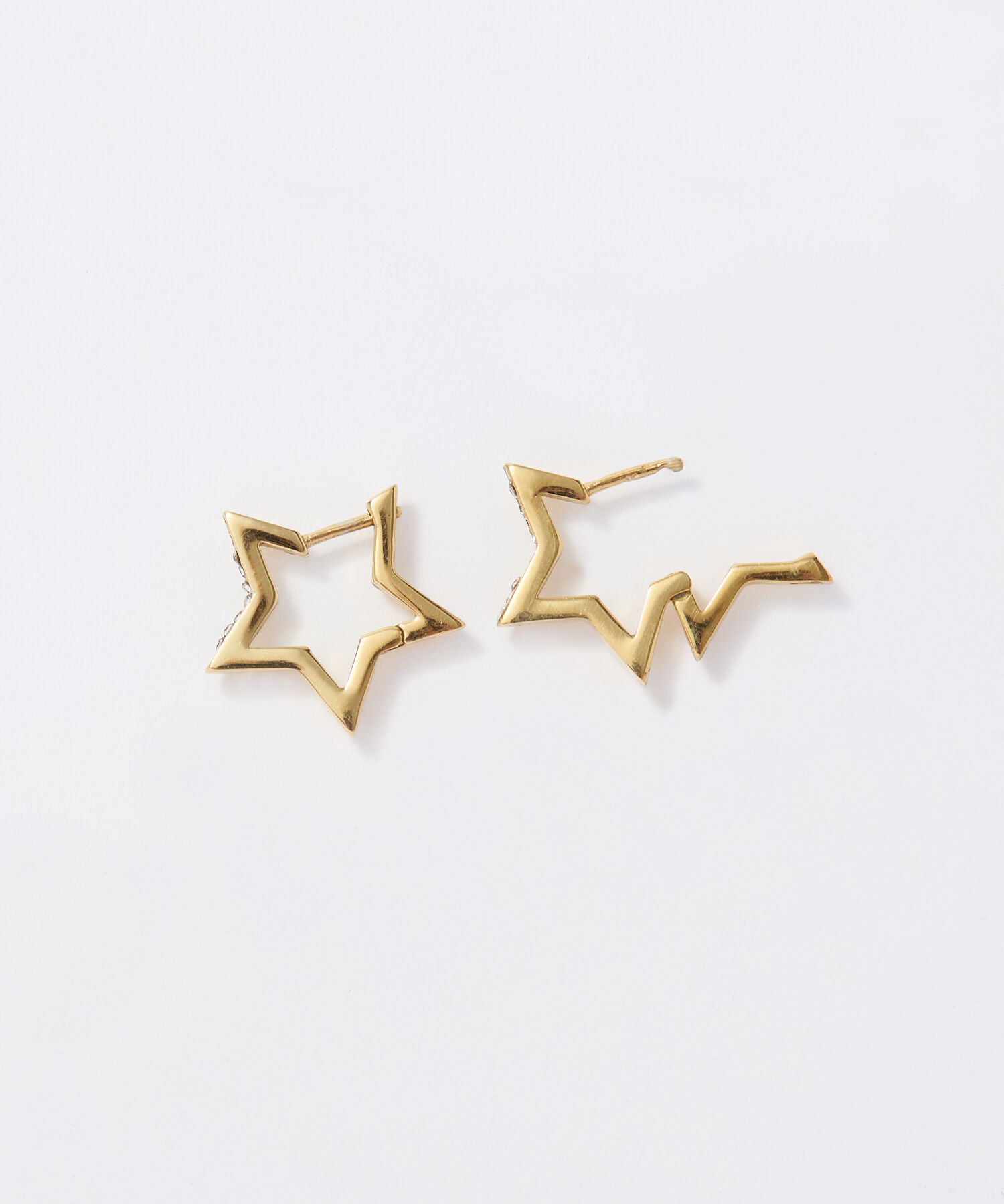 Phoebe「【金属アレルギー対応】ワンタッチライナースタービジューフープピアス　ゴールド」|ピアス|