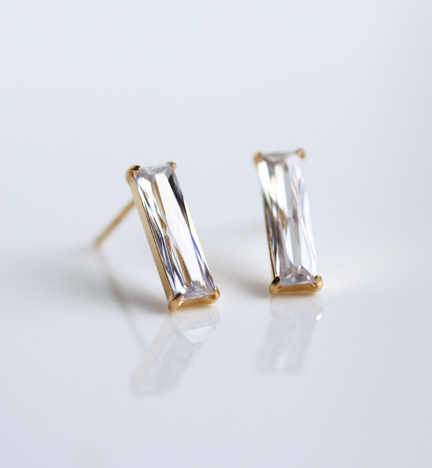  「キュービックジルコニア ピアス | K18」|ピアス|