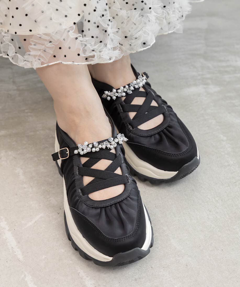  「ビジューベルトレースアップスニーカー」|スニーカー|ブラック