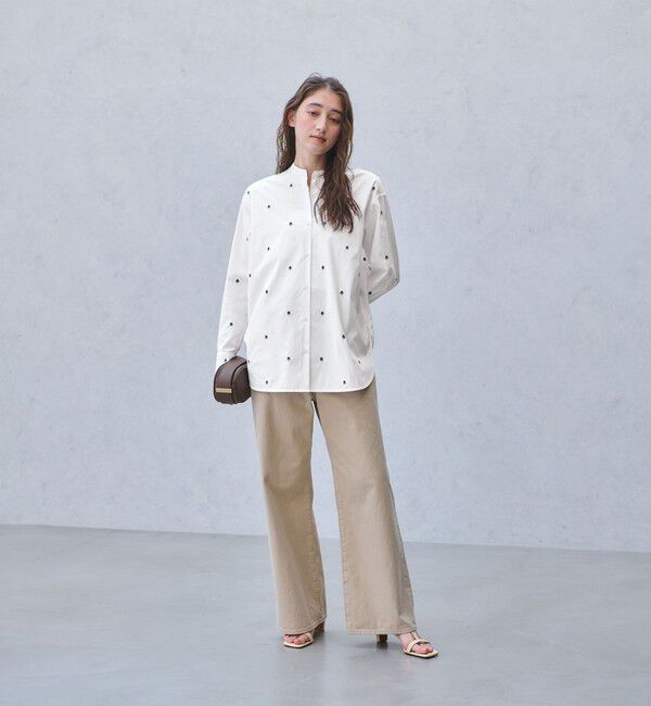 UNITED ARROWS「エンブロイダリーフラワー バンドカラー シャツ」|シャツ・ブラウス|