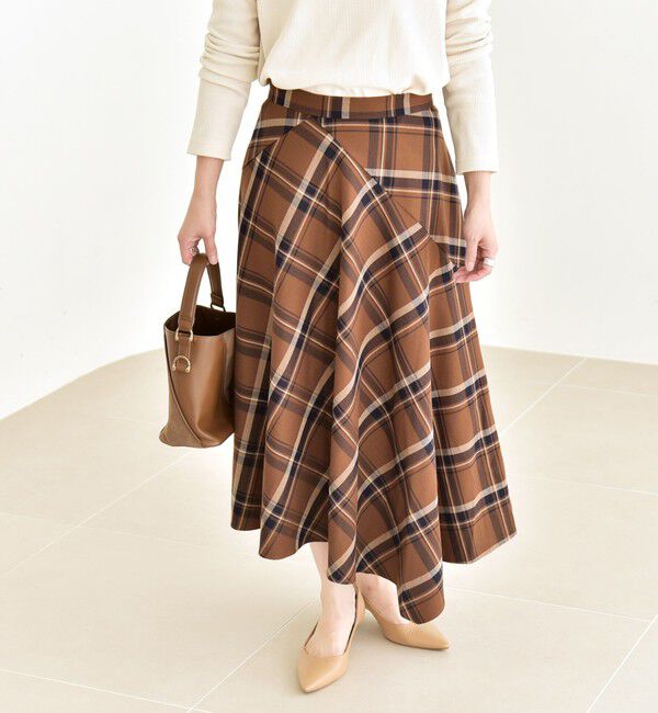 quaranciel「quaranciel:〈洗濯機可能〉アシンメトリー ヘム フレア チェック スカート」|スカート|ブラウン