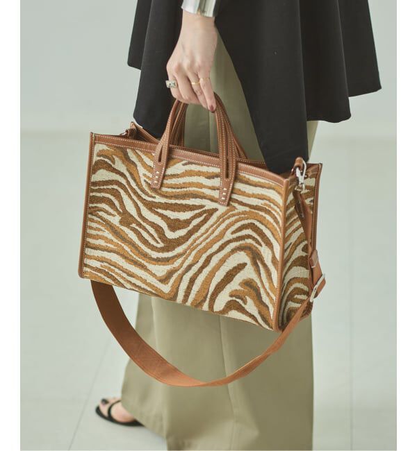 journal standard L'essage「【A VACATION/ア ヴァケーション】 BREAD M ZEBRA/A ゼブラ柄バッグ」|ショルダー・メッセンジャー|ベージュ