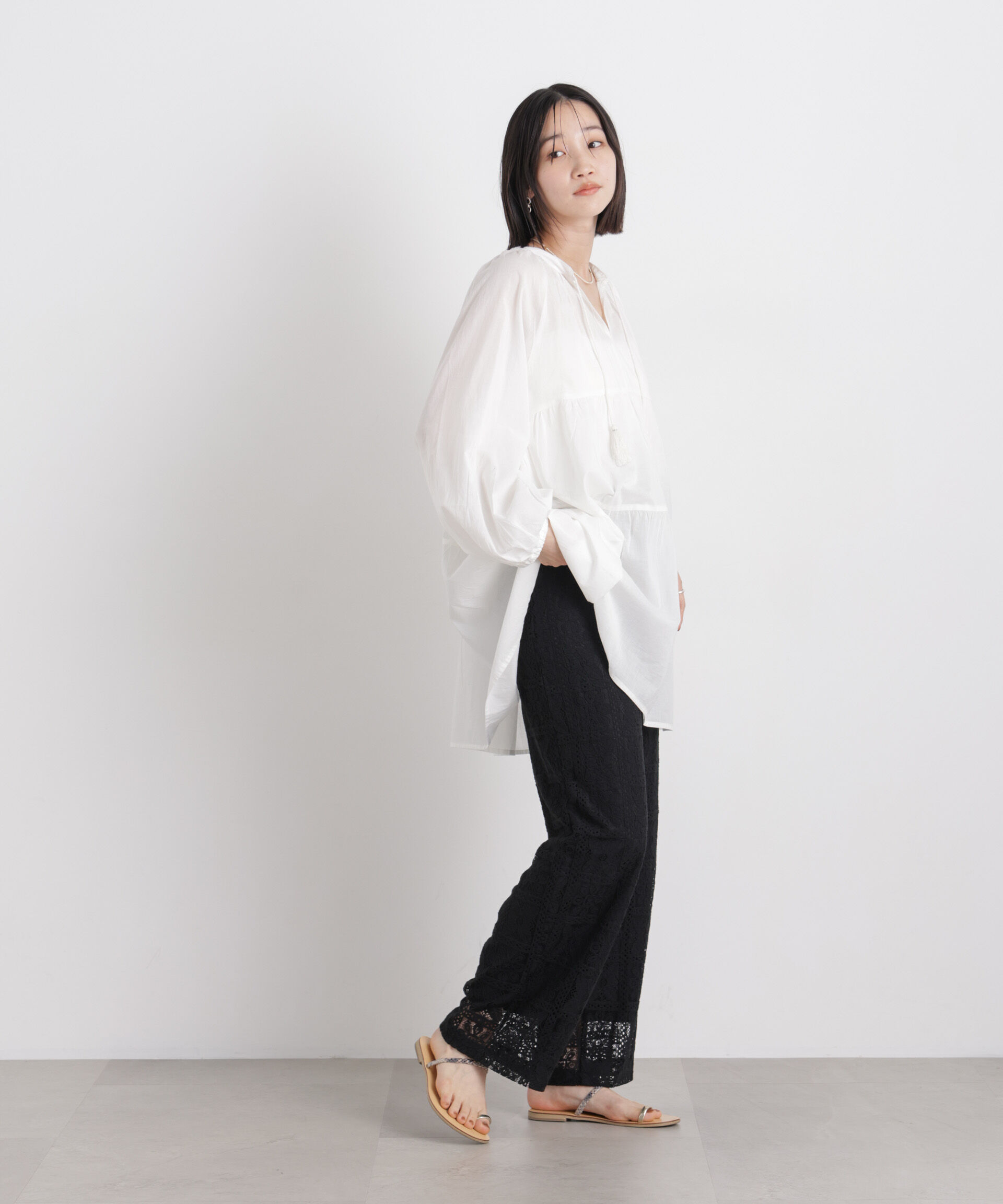 nano･universe「幾何柄レースパンツ(セットアップ可)」|チノ|