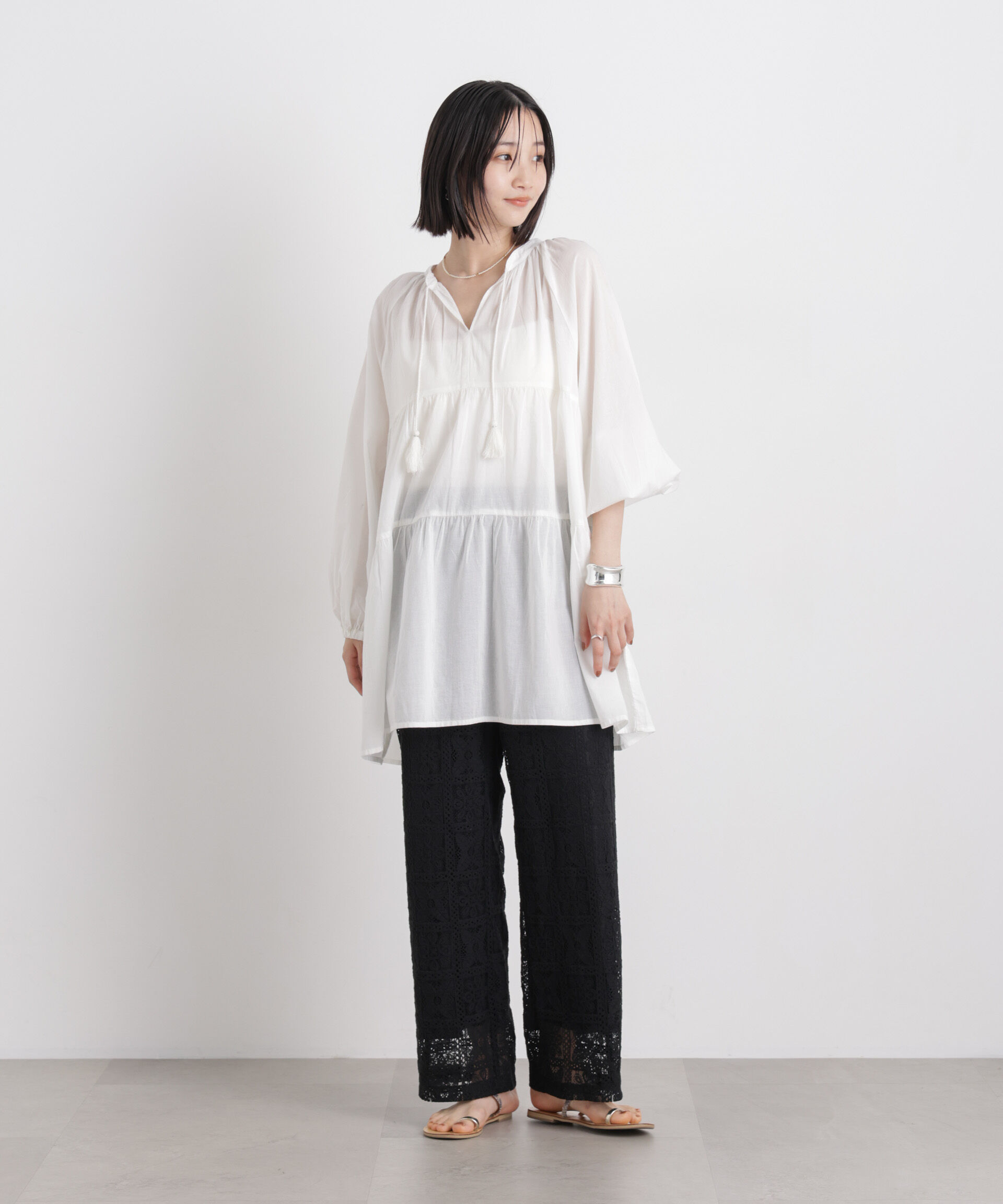 nano･universe「幾何柄レースパンツ(セットアップ可)」|チノ|