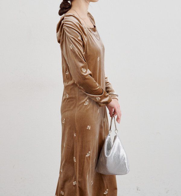  「ベロア刺繍ワンピース」|ワンピース|