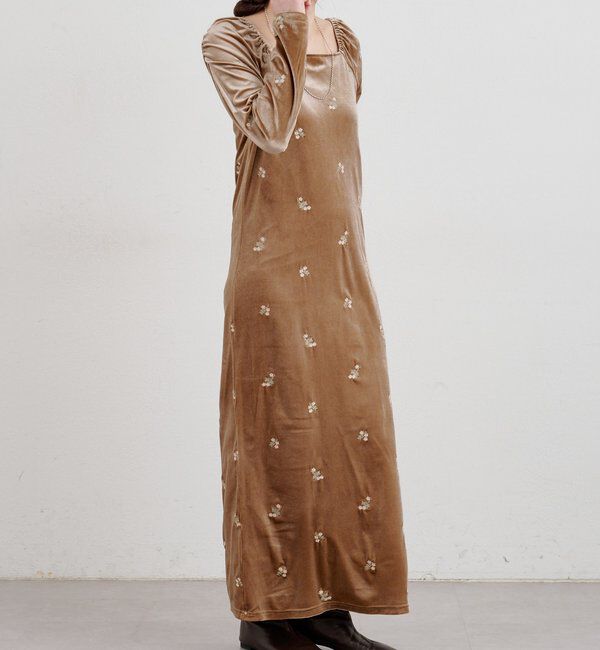  「ベロア刺繍ワンピース」|ワンピース|