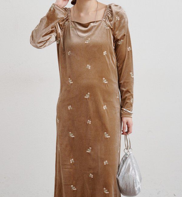  「ベロア刺繍ワンピース」|ワンピース|