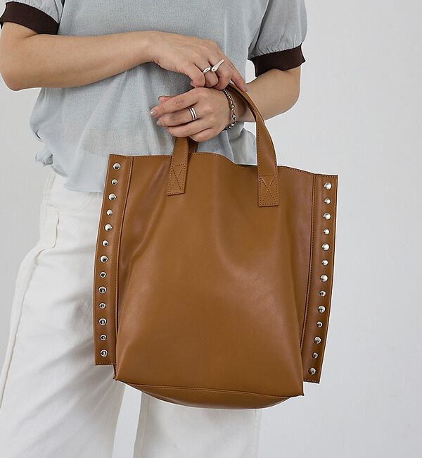 NOMINE「【cheek】rivet 2way tote 2WAY スタッズ トートバッグ」|トートバッグ|キャメル