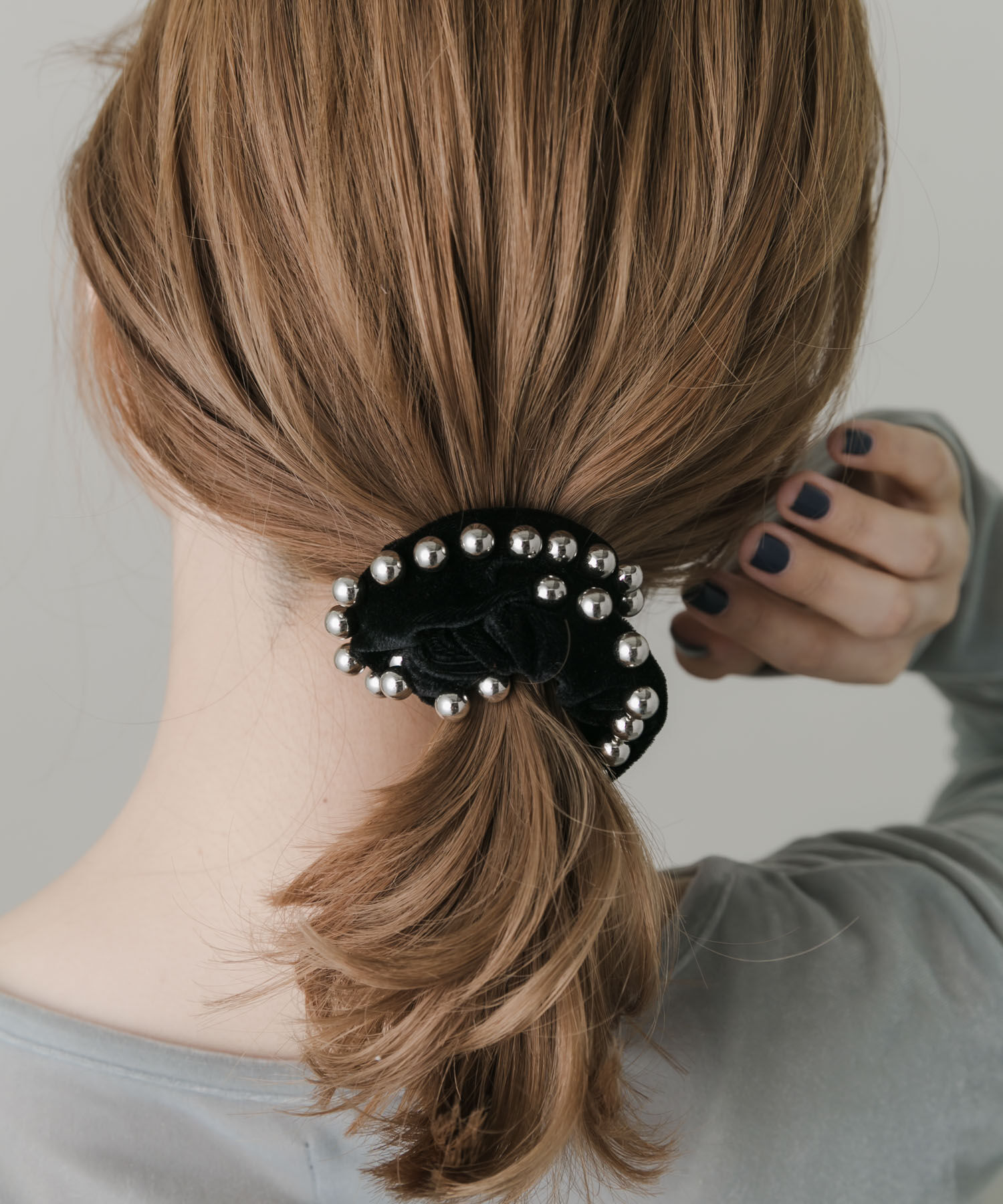 SMELLY「メタルボールベロアシュシュ」|ヘアゴム・シュシュ|