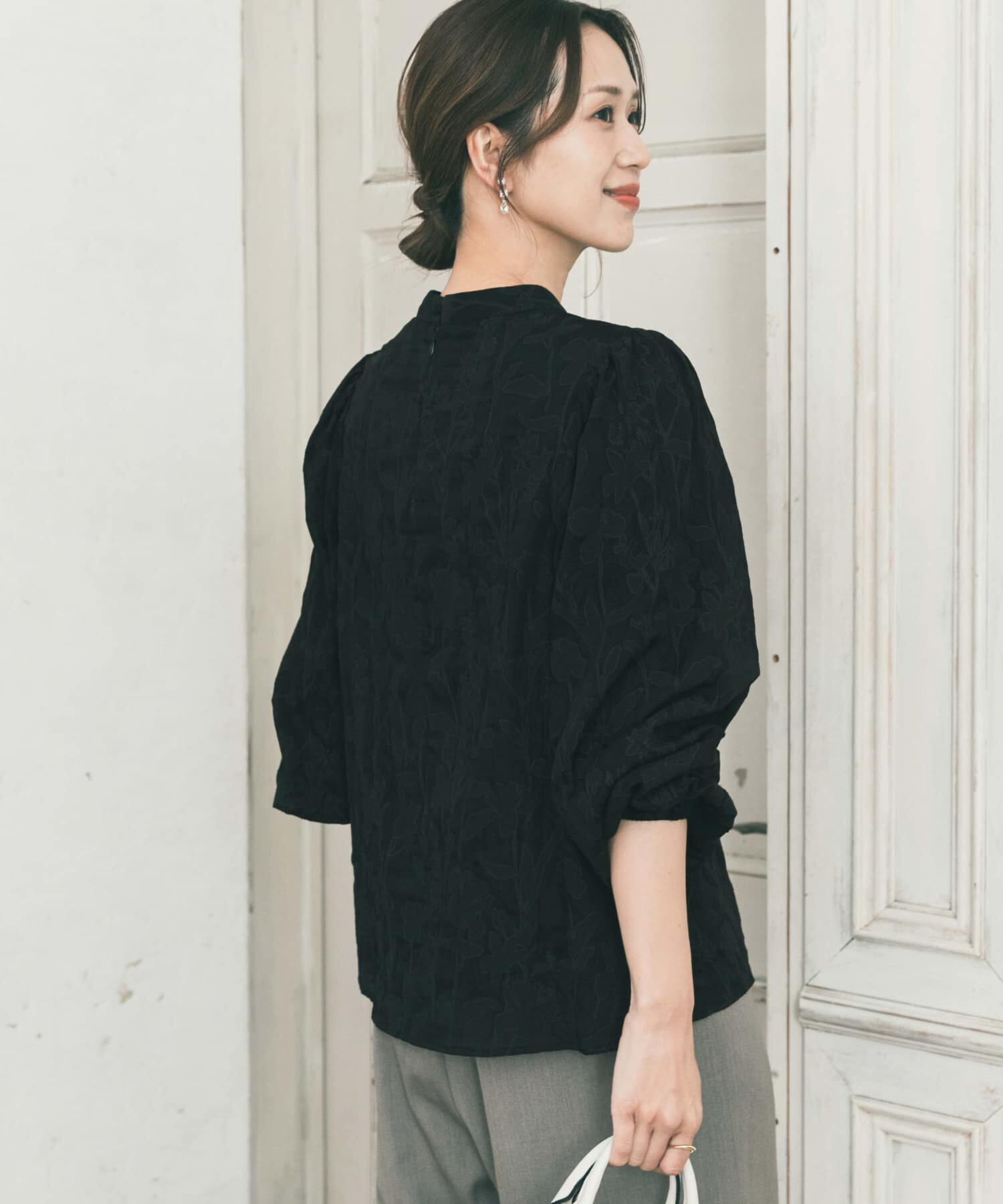 URBAN RESEARCH DOORS「フラワーオパールブラウス」|シャツ・ブラウス|