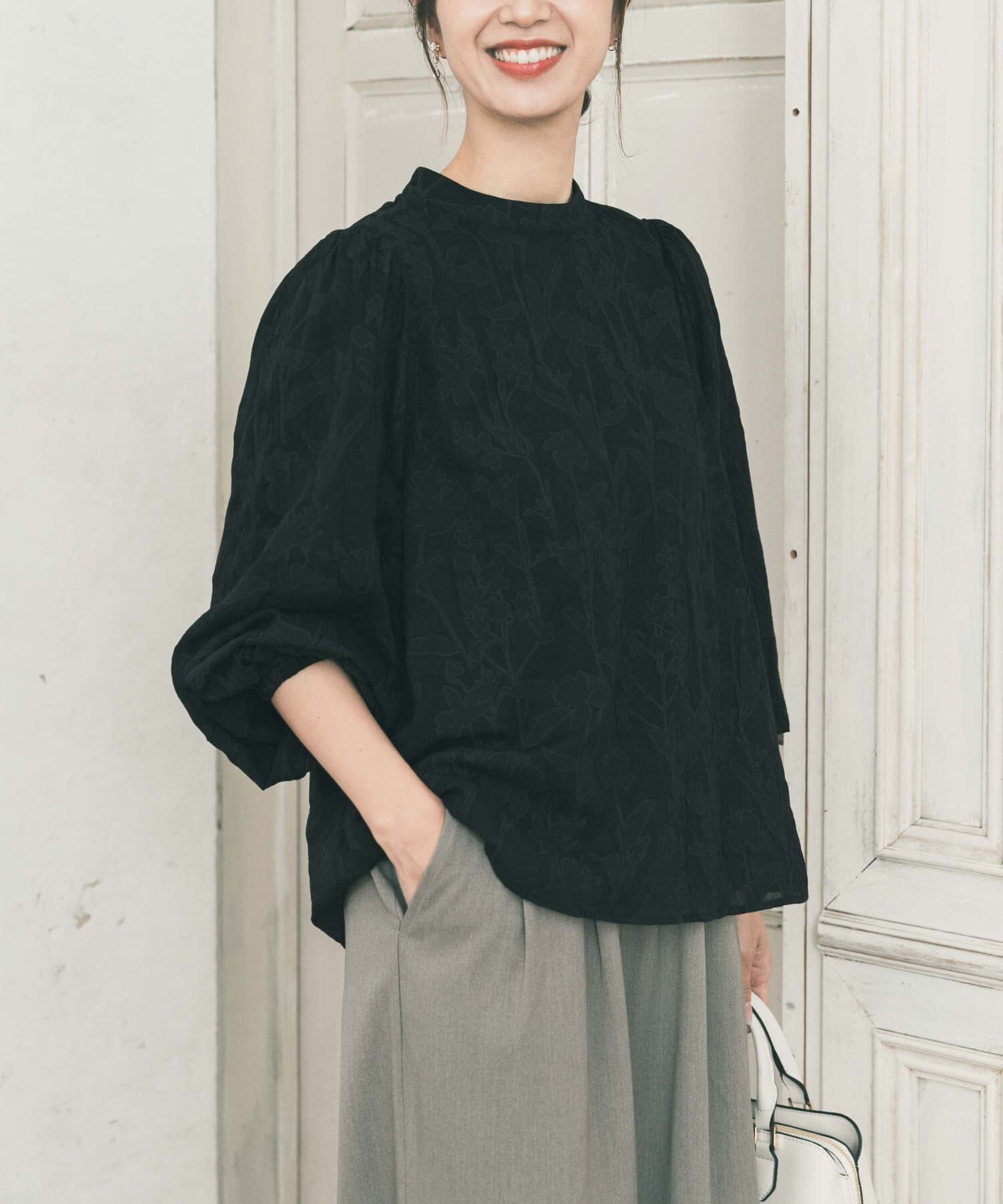 URBAN RESEARCH DOORS「フラワーオパールブラウス」|シャツ・ブラウス|