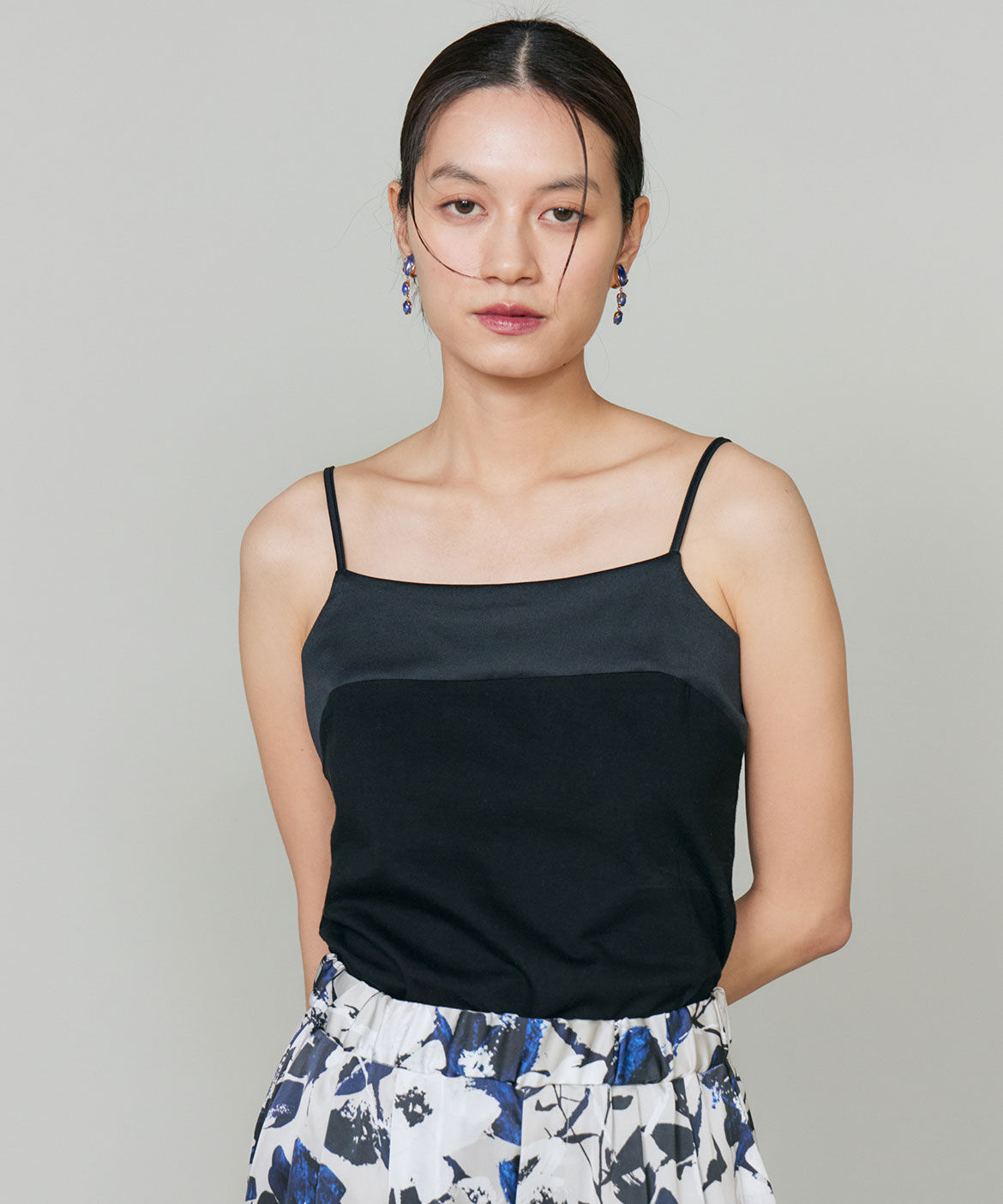 INED「ｽﾋﾞﾝMIXｺｯﾄﾝｻﾃﾝ切り替えｷｬﾐｿｰﾙ《ｽﾋﾞﾝ綿MIX天竺/A-GIRL」|キャミソール|ブラック